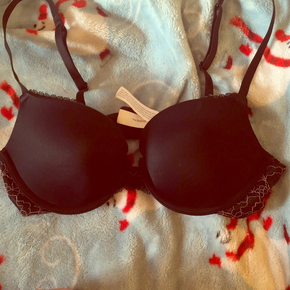 Lacey black bra